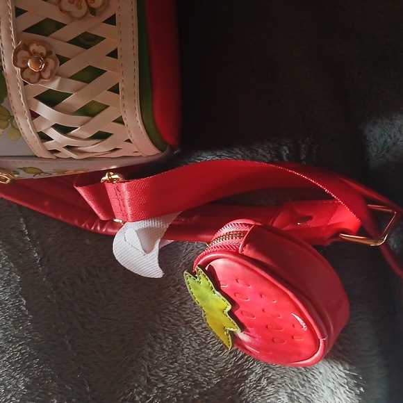 Strawberry Shortcake Backpack - Picture 5 of 10